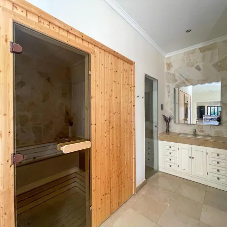 Andaluza Villa *